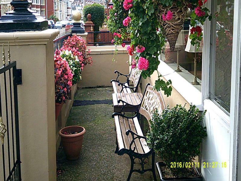 Olivers Strickley Over 35 Years Only Blackpool Exterior foto